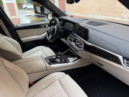 Gray 2021 BMW X5 xDrive40i