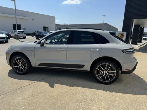 2024 Porsche Macan S