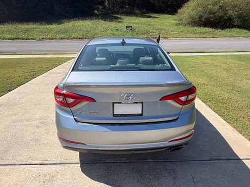 Gray 2015 Hyundai SONATA SE
