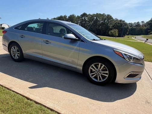 Gray 2015 Hyundai SONATA SE