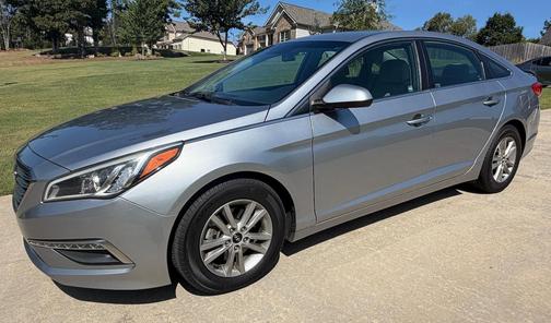 Gray 2015 Hyundai SONATA SE