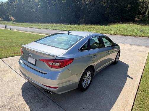 Gray 2015 Hyundai SONATA SE