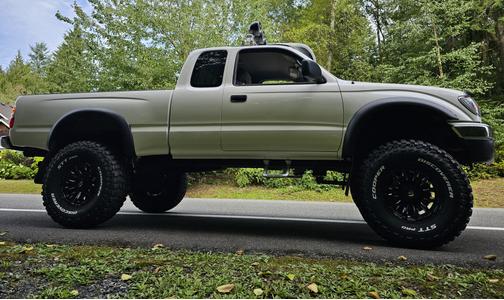 2004 Toyota Tacoma Xtracab