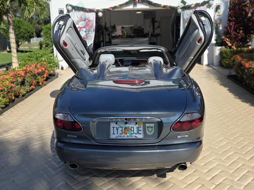 2006 Jaguar XK8 Base