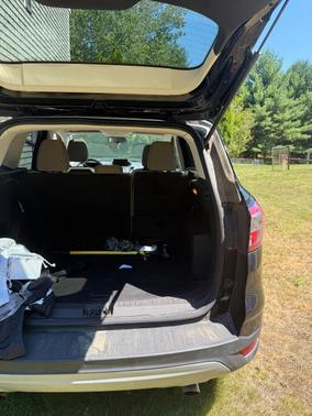Black 2018 Ford Escape SE