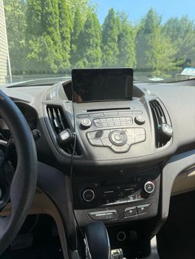 Black 2018 Ford Escape SE