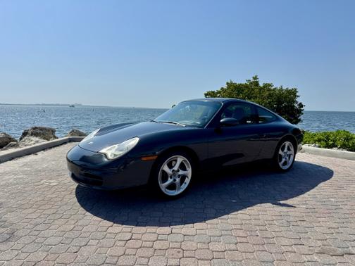2004 Porsche 911 Carrera