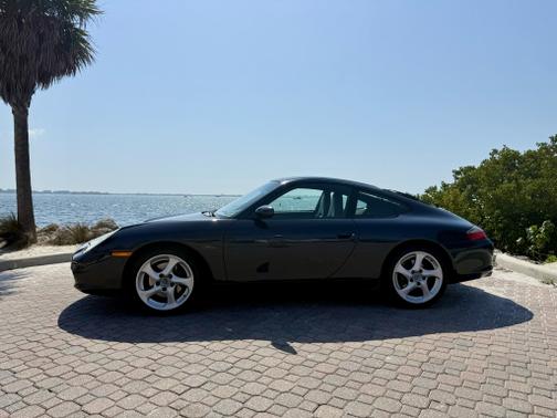 2004 Porsche 911 Carrera