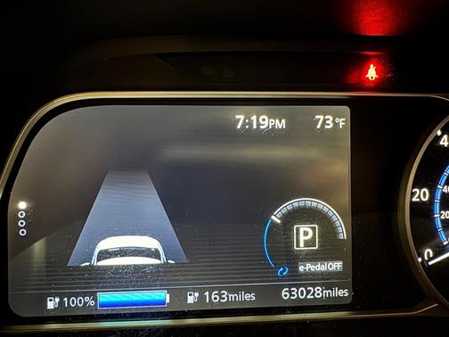 White 2018 Nissan Leaf SL