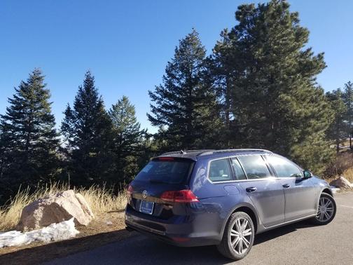 Blue 2015 Volkswagen Golf SportWagen TDI SE 4-Door