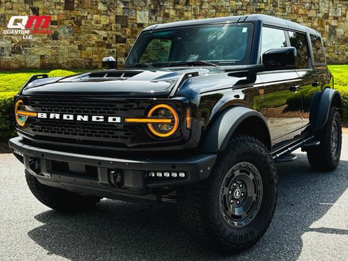 Black 2024 Ford Bronco Badlands