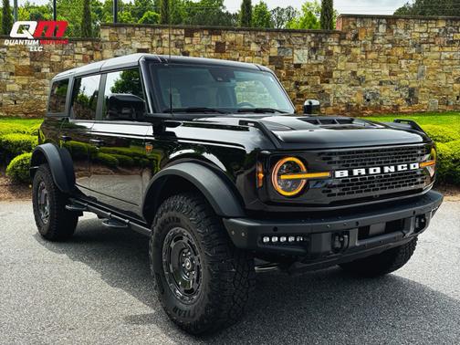 Black 2024 Ford Bronco Badlands