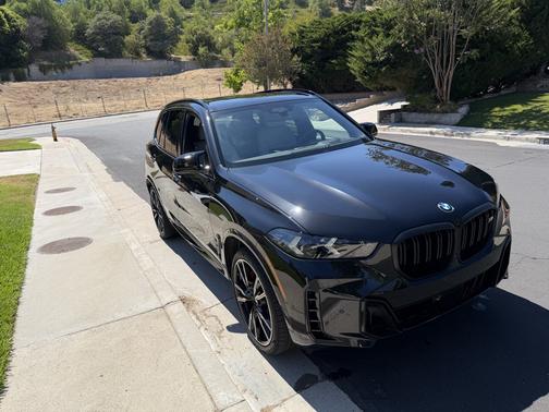 Black 2025 BMW X5 M60i