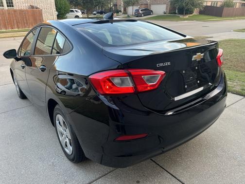 2018 Chevrolet Cruze LS
