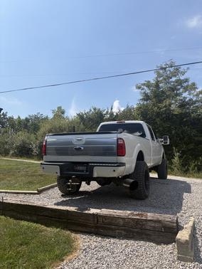 White 2015 Ford F-250 Platinum
