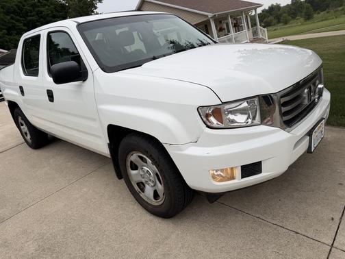 White 2012 Honda Ridgeline RT