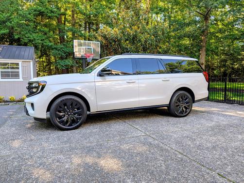 White 2025 Ford Expedition Max Platinum