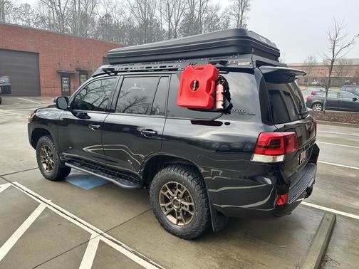 2020 Toyota Land Cruiser Heritage Edition
