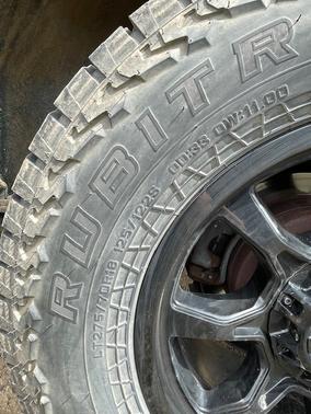 Green 1999 Toyota Land Cruiser Base