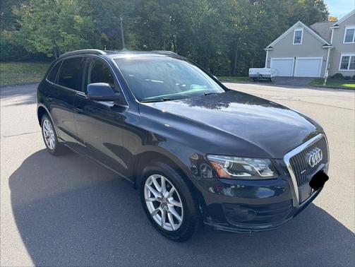 Blue 2011 Audi Q5 2.0T Premium