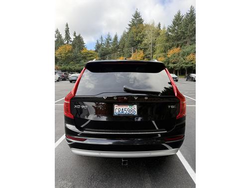 2022 Volvo XC90 T5 Momentum