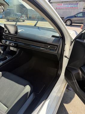 White 2022 Honda Civic LX