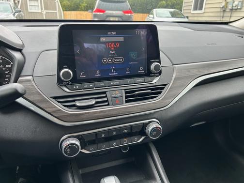 White 2025 Nissan Altima SV