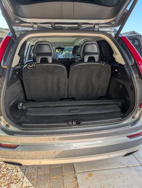 2016 Volvo XC90 Hybrid T8 Momentum