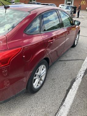 Red 2016 Ford Focus SE
