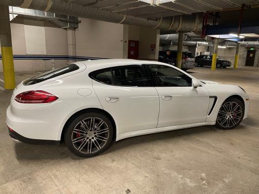 Photo 1 of 12 of 2016 Porsche Panamera Turbo