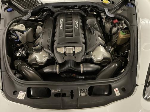 Photo 5 of 12 of 2016 Porsche Panamera Turbo