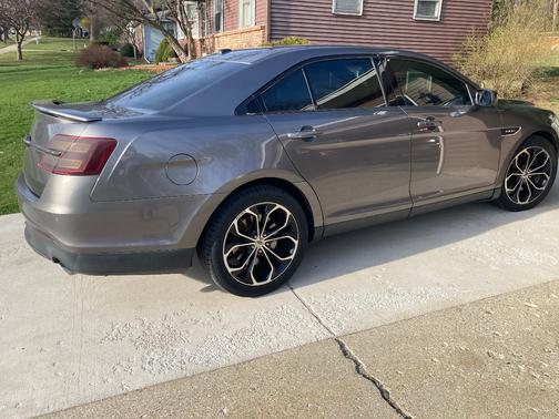 Gray 2014 Ford Taurus SHO
