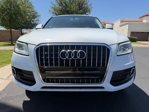 White 2015 Audi Q5 2.0T Premium Plus