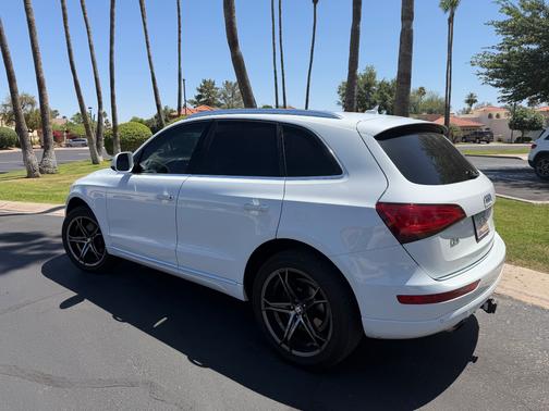 White 2015 Audi Q5 2.0T Premium Plus