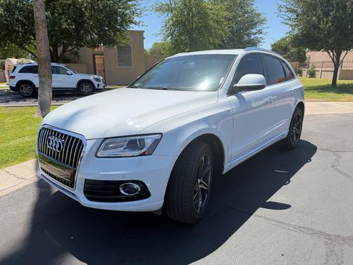 White 2015 Audi Q5 2.0T Premium Plus