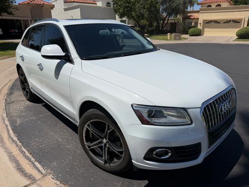 White 2015 Audi Q5 2.0T Premium Plus