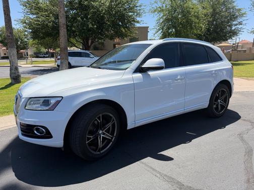 White 2015 Audi Q5 2.0T Premium Plus