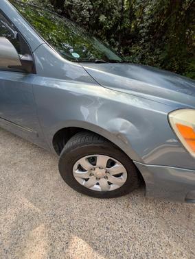 Blue 2007 Hyundai Entourage GLS