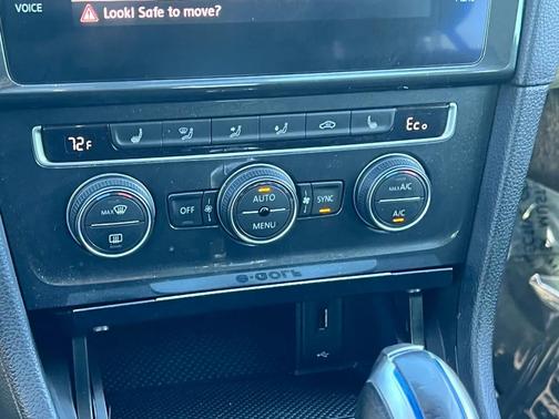 2019 Volkswagen e-Golf SE