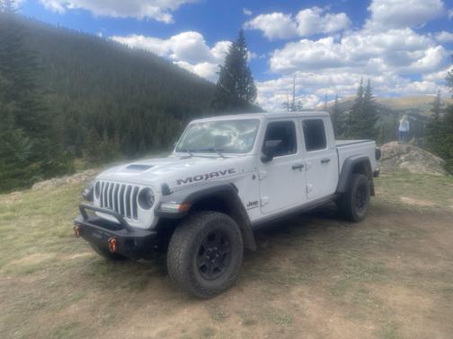 2021 Jeep Gladiator Mojave