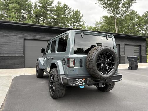 Gray 2024 Jeep Wrangler 4xe Sahara