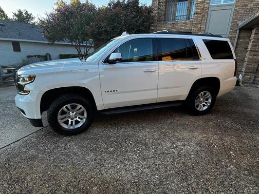 White 2015 Chevrolet Tahoe LT