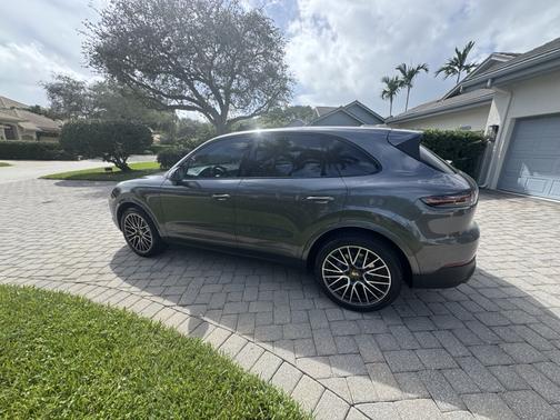 2020 Porsche Cayenne Cayenne