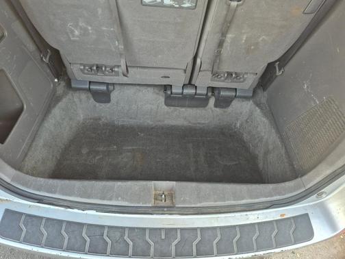 Silver 2011 Honda Odyssey EX-L