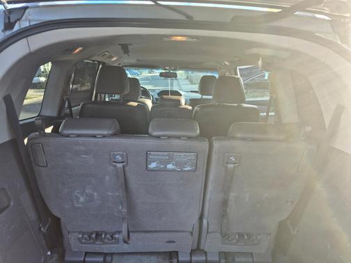 Silver 2011 Honda Odyssey EX-L