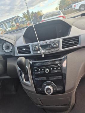 Silver 2011 Honda Odyssey EX-L