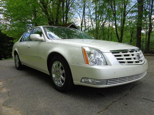 2011 Cadillac DTS Premium Collection