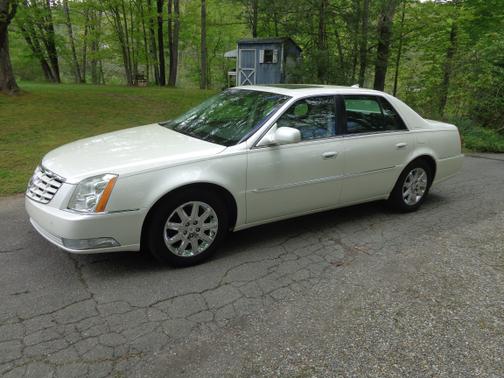 2011 Cadillac DTS Premium Collection