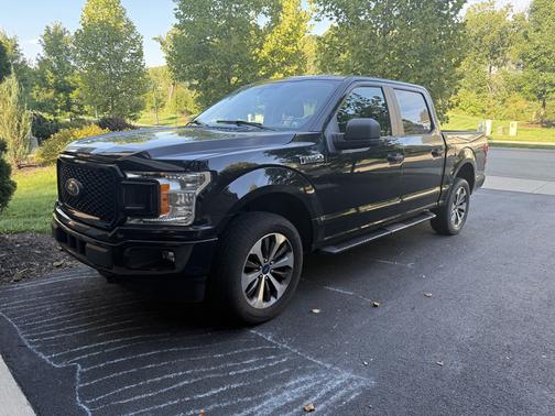 Black 2019 Ford F-150 XLT