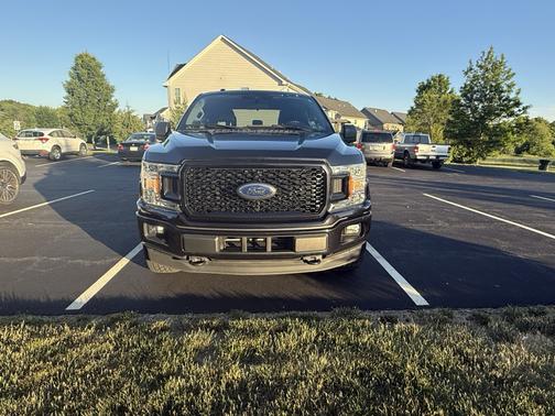 Black 2019 Ford F-150 XLT